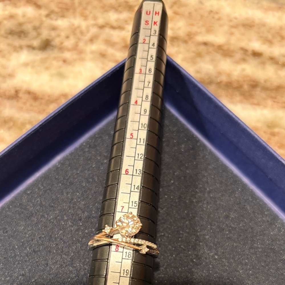 Elegant Two Toned Moissanite Ring - Picture 7 of 7
